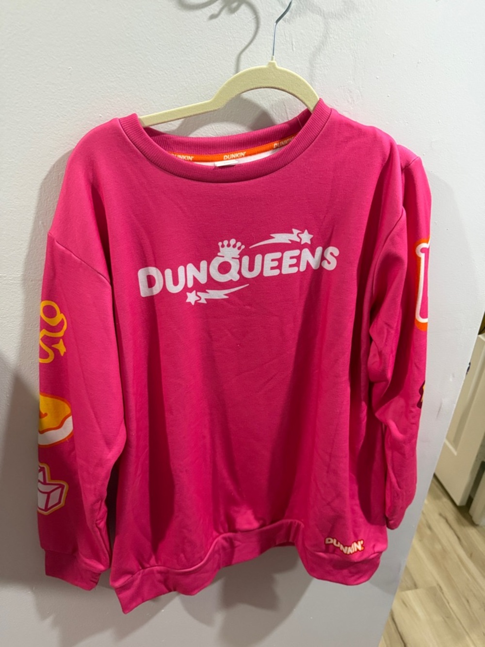 DUNKIN EXCLUSIVE Women's Pink Crewneck Sweatshirt